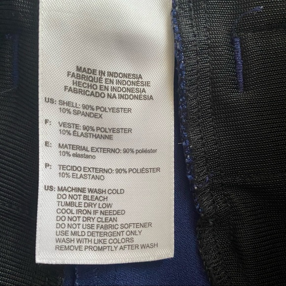 Adidas Women’s Navy Bermuda Golf Shorts Size XS - Picture 3 of 5